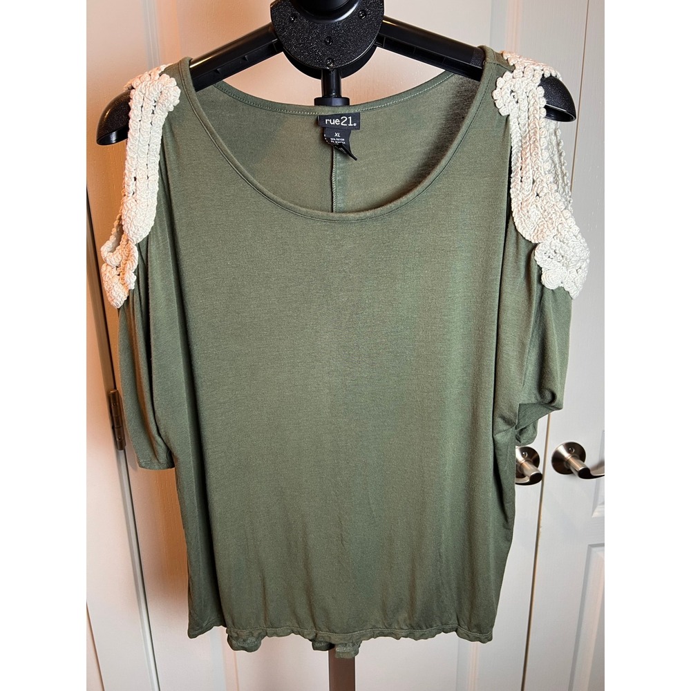 Open Shoulder Top Women XL Crochet Lace Cold Shoulder Boho Cottagecore Fall Chic